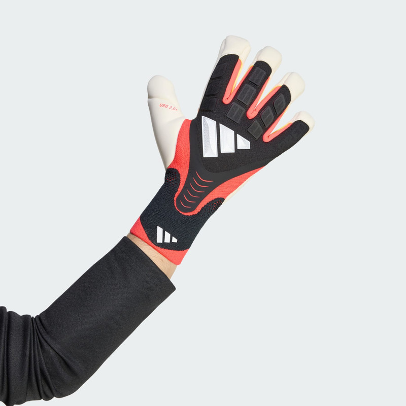PREDATOR GOALKEEPER GLOVE PRO HYBRID 3