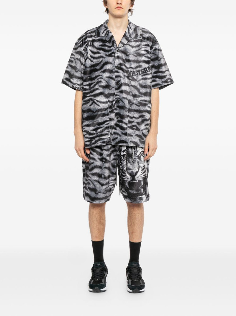 MASTERMIND WORLD tiger-print shorts outlook