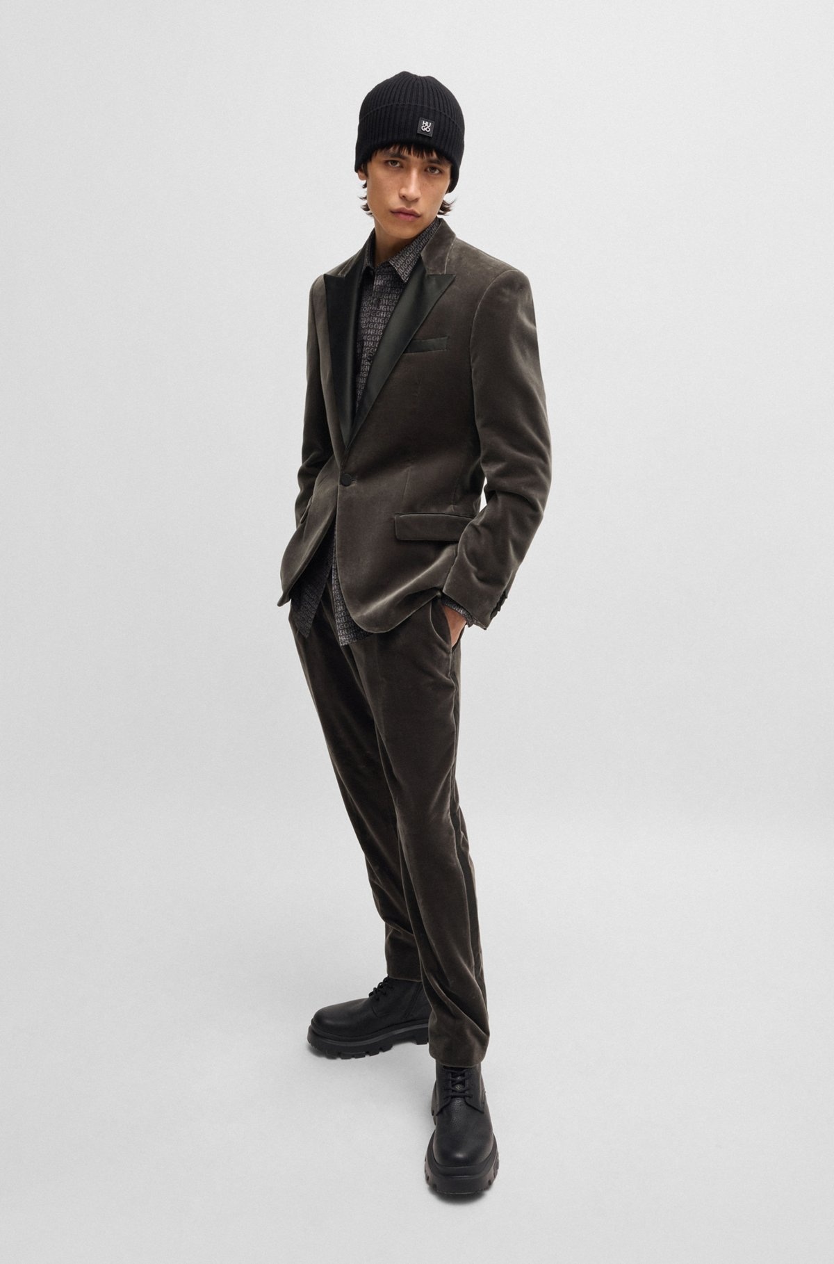 SLIM-FIT EVENING JACKET IN PERFORMANCE-STRETCH COTTON VELVET - 3