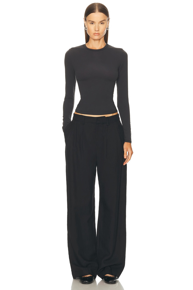 SKIMS Fits Everybody Long Sleeve T-Shirt outlook
