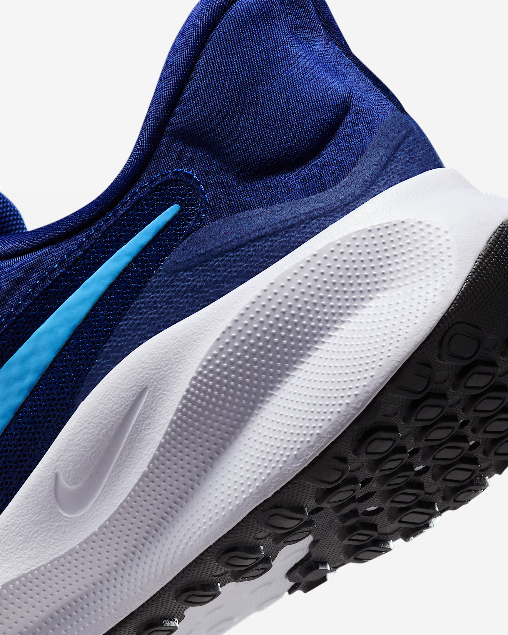 Nike Revolution 7 EasyOn Men's Road Running Shoes - 8
