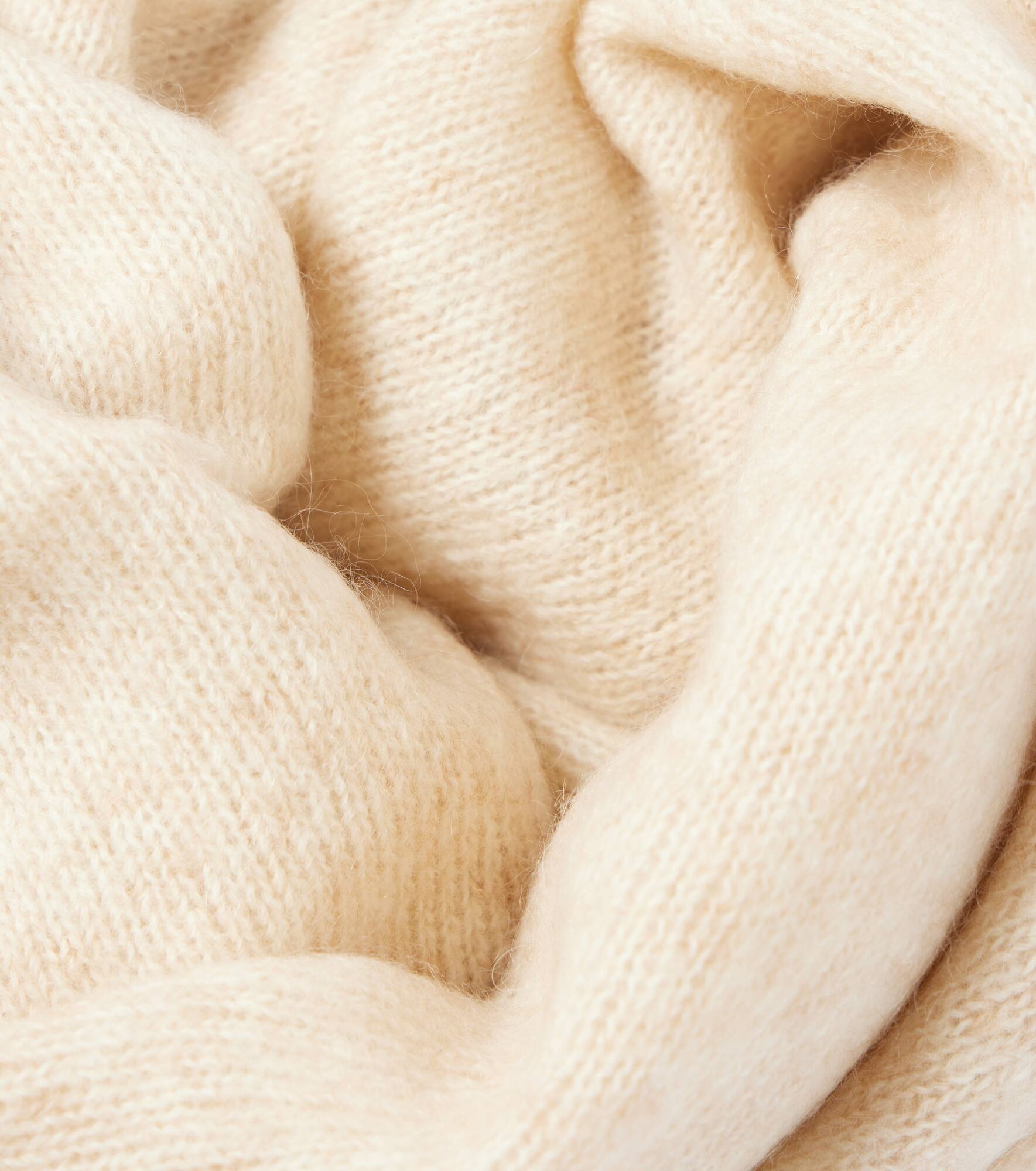 Cable-knit mohair scarf - 4