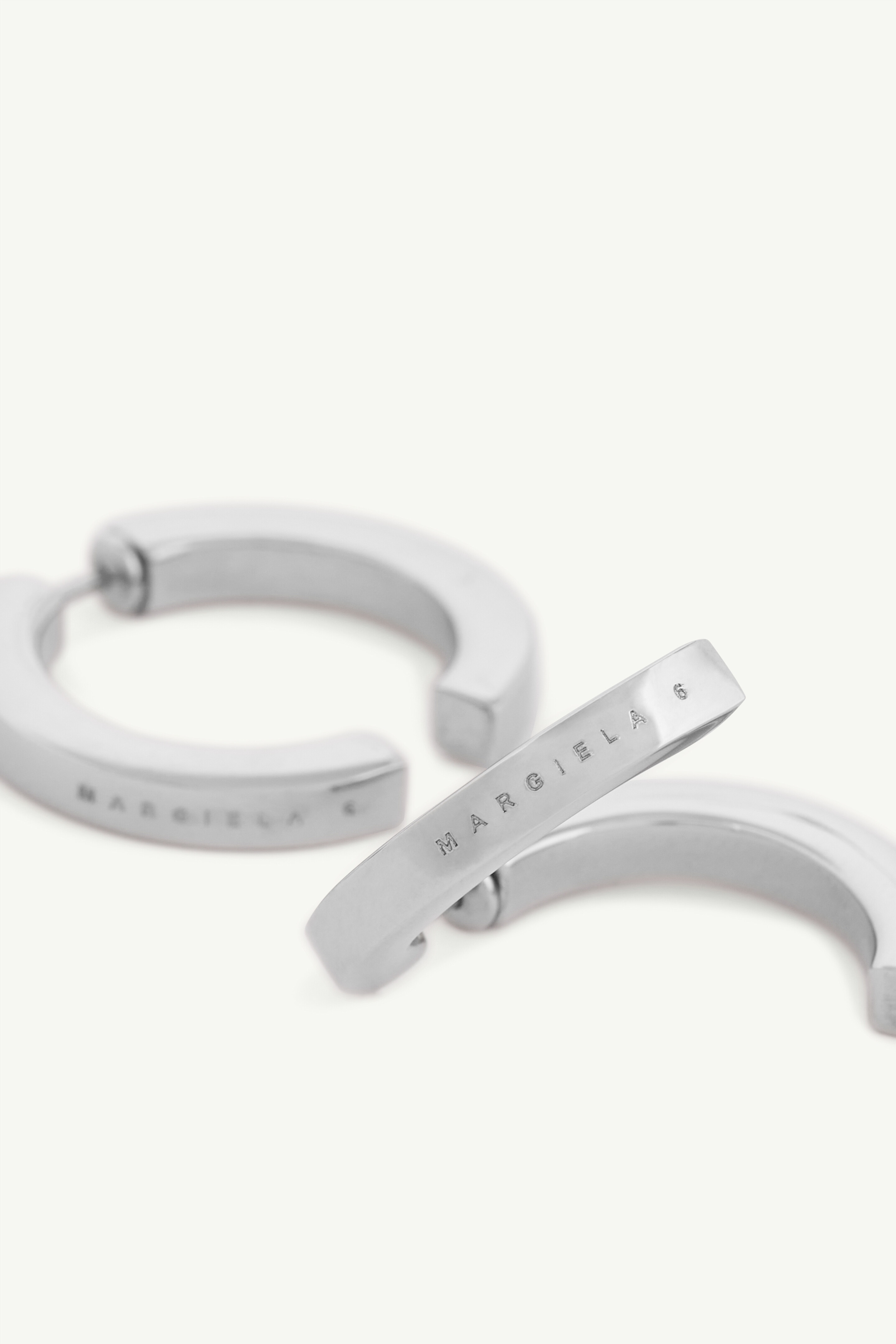 Logo earring - 4
