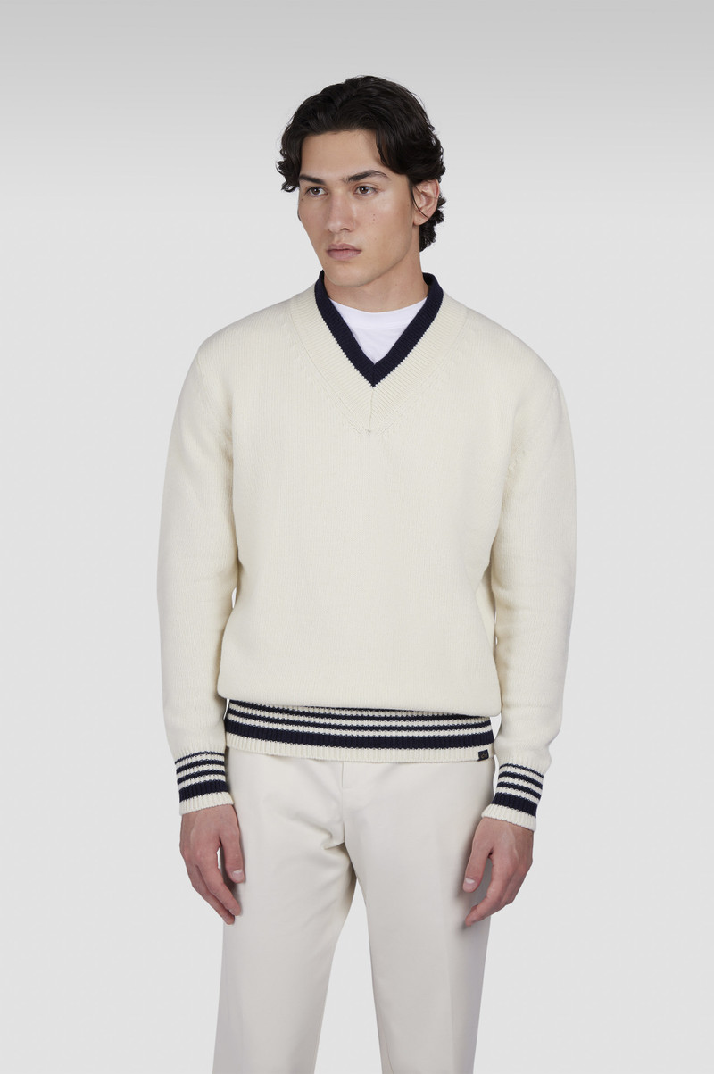 SWEATER IN RE-WOOL WITH V-NECK 7
