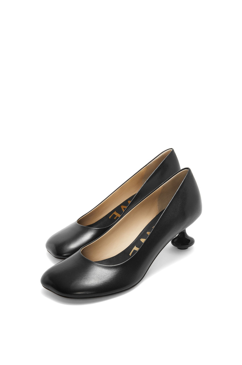 Loewe Toy pump in goatskin outlook