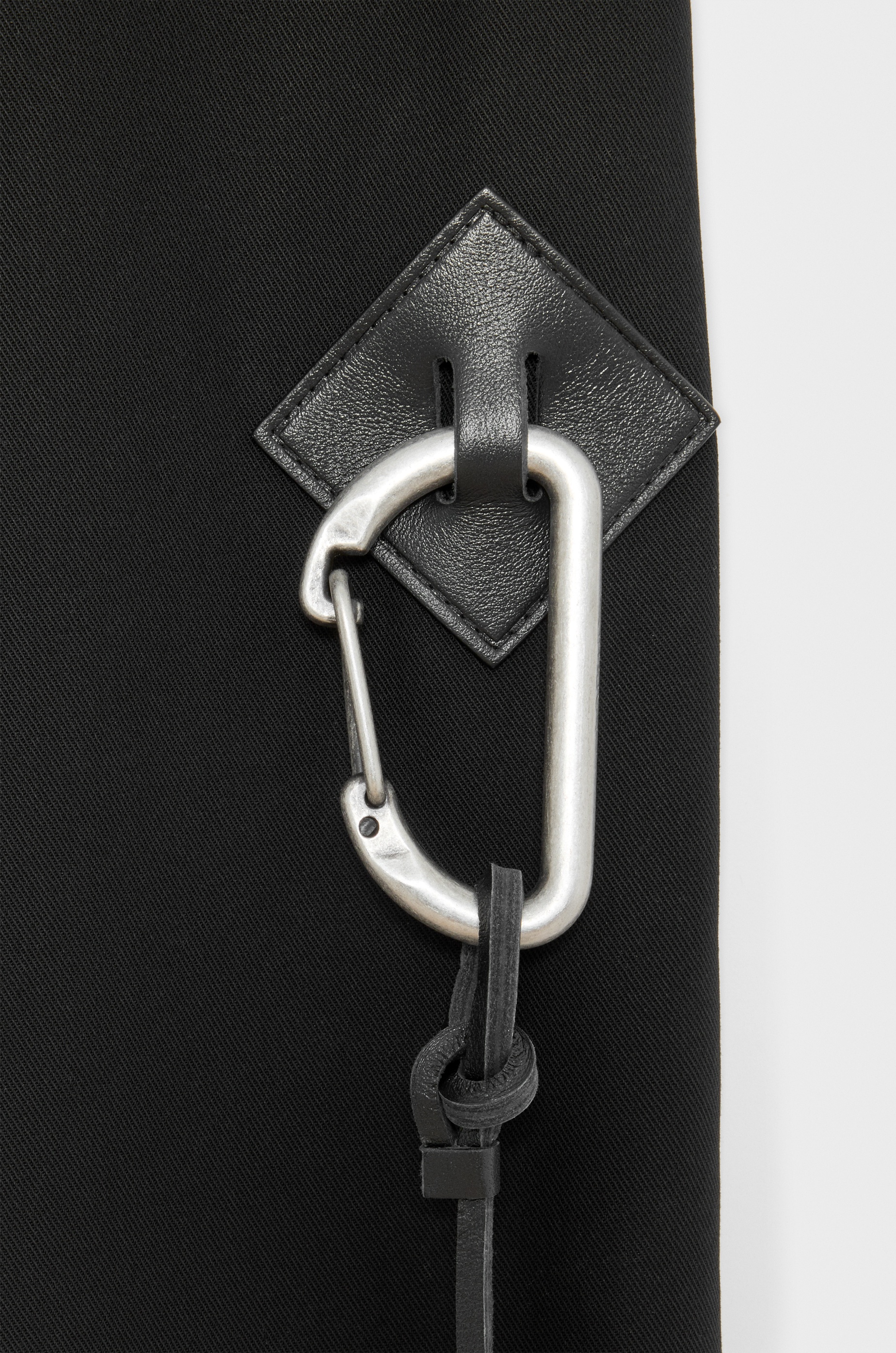 Low crotch trousers in cotton - 3
