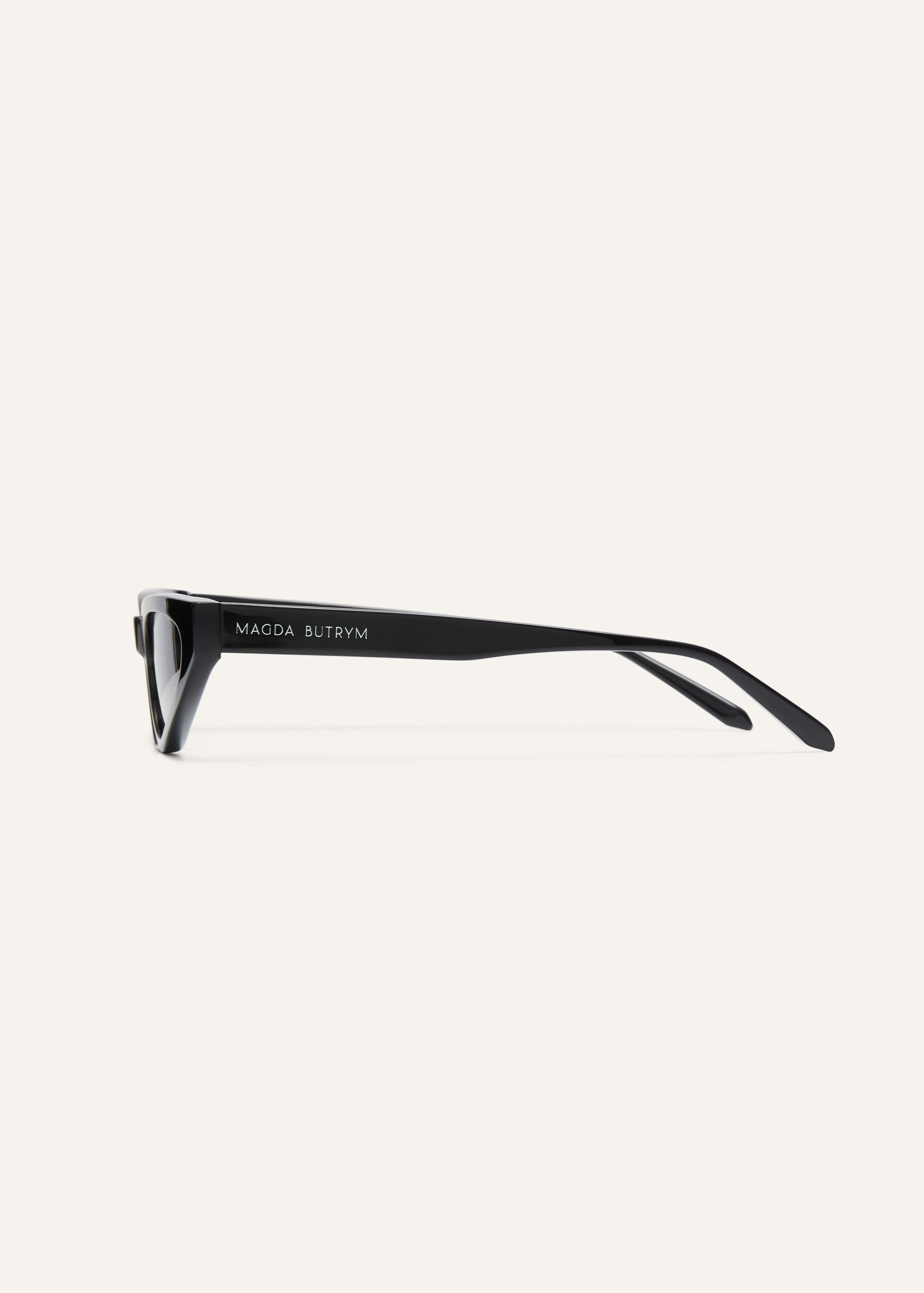 Pointed cat-eye sunglasses in black - 3