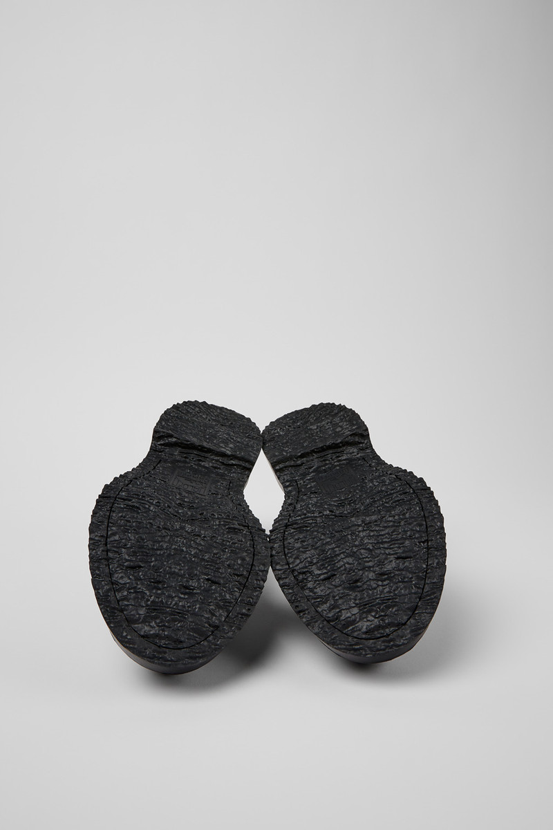 Black Leather Mocasins for Men. 6