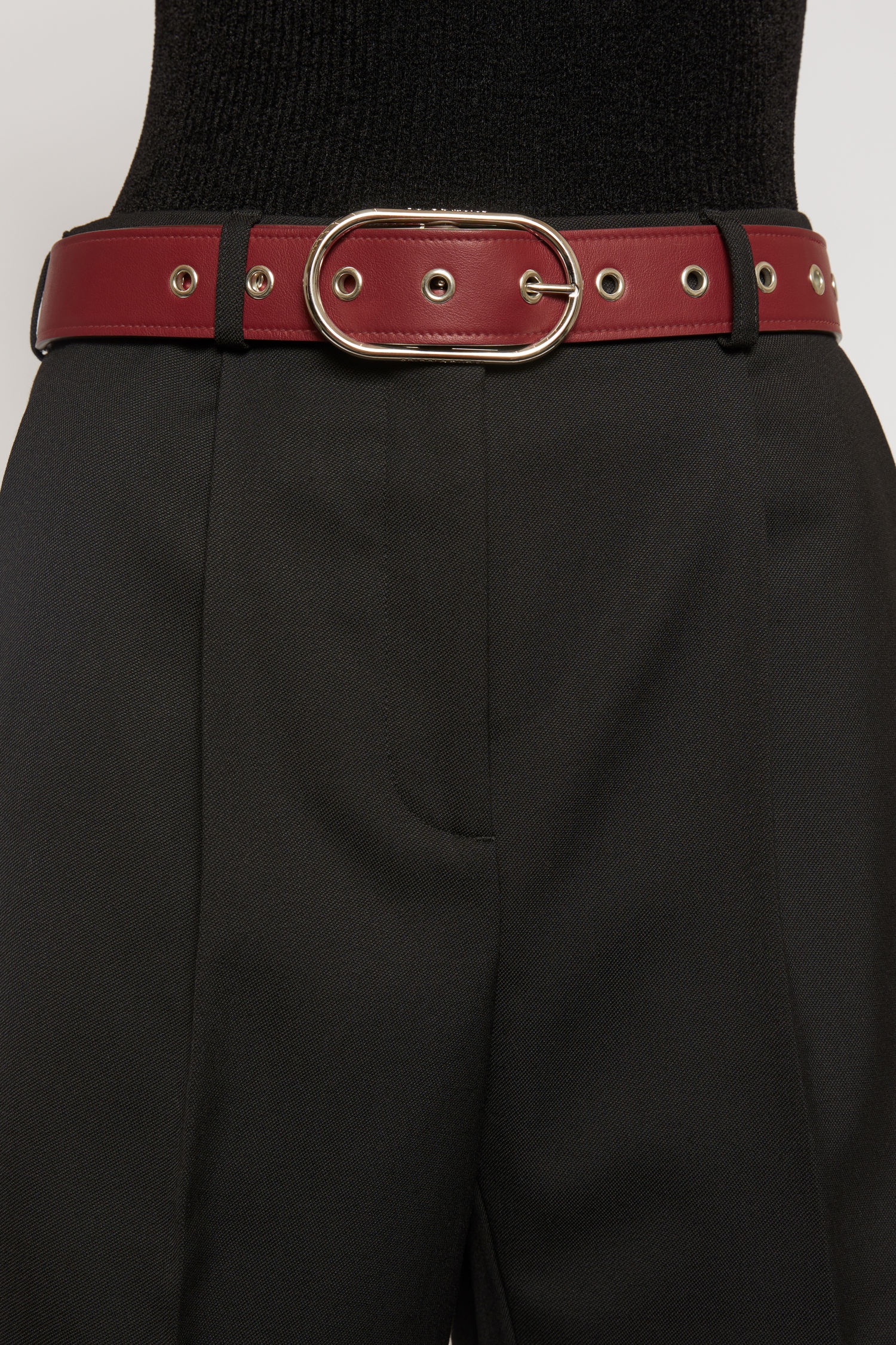 Studded leather belt burgundy - 2