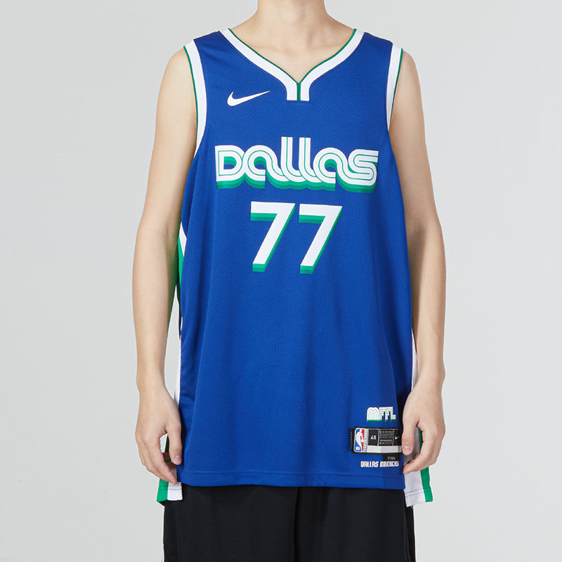 Nike Dri-FIT NBA Dallas Mavericks Luka Doncic City Edition 2022/23 Swingman Jersey DO9590-497 - 3