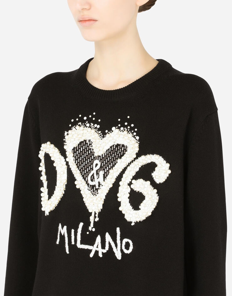 Cashmere sweater with DG heart intarsia and pearl embellishment - 4