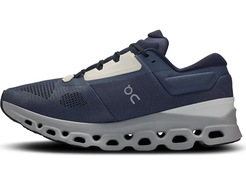 On Cloudstratus 3 - 2