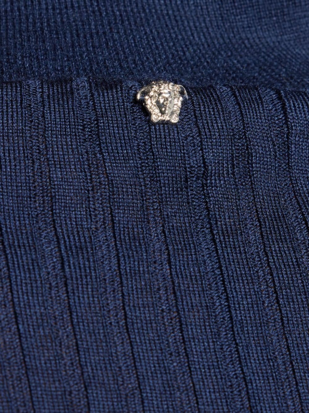 Medusa-plaque ribbed-knit wool top - 5