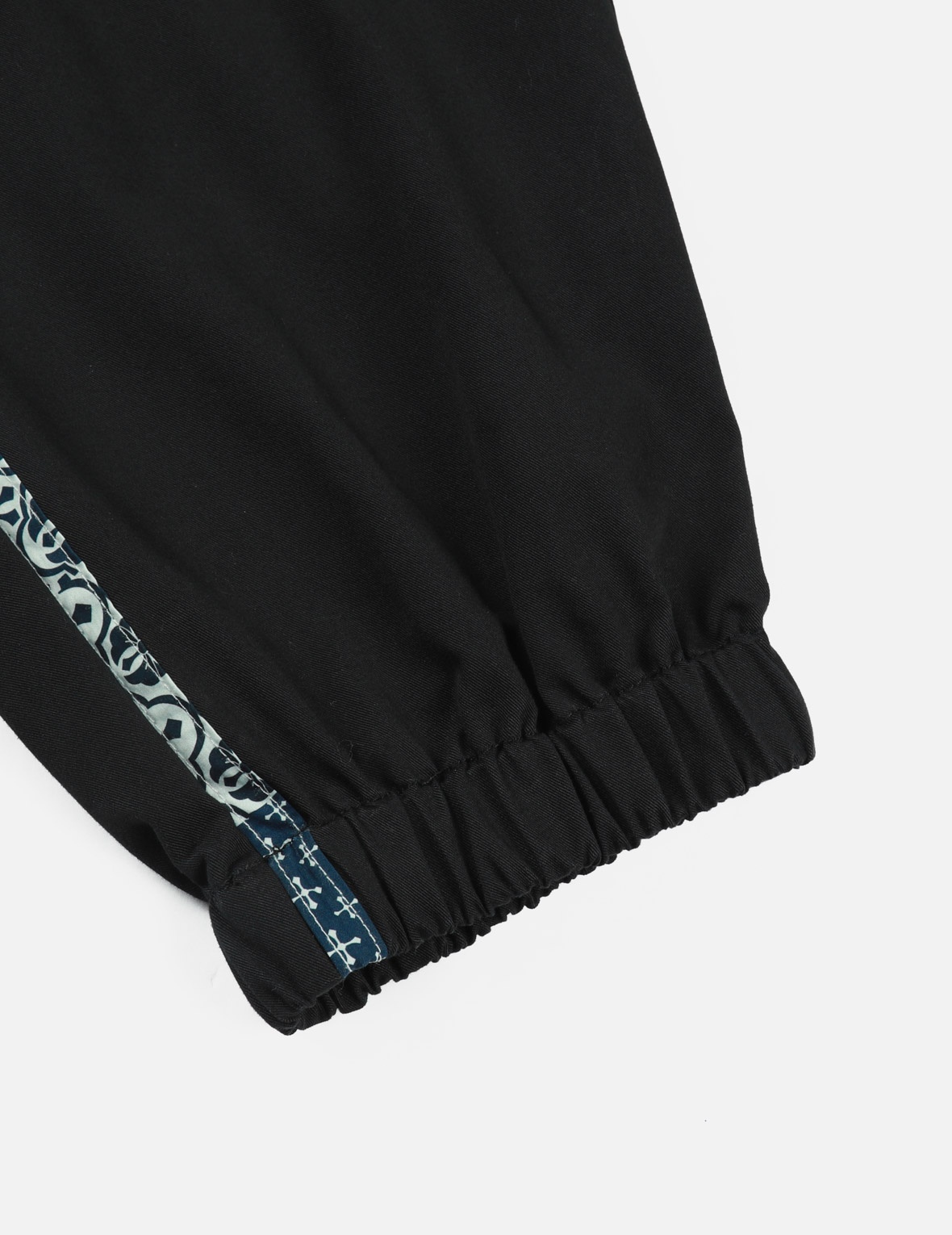 LOGO AND SEAGULL PATCHWORK APPLIQUÉ LOOSE FIT JOGGERS - 12