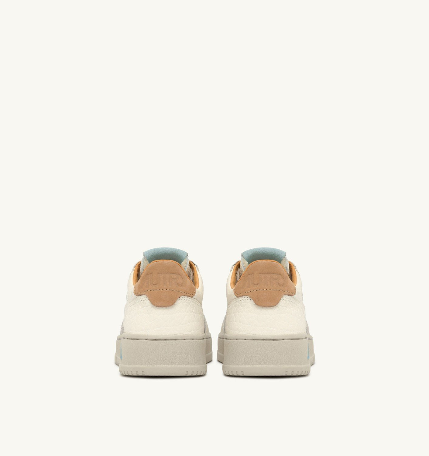 MEDALIST LOW SNEAKERS IN NUG AND LOFT LEATHER - 3