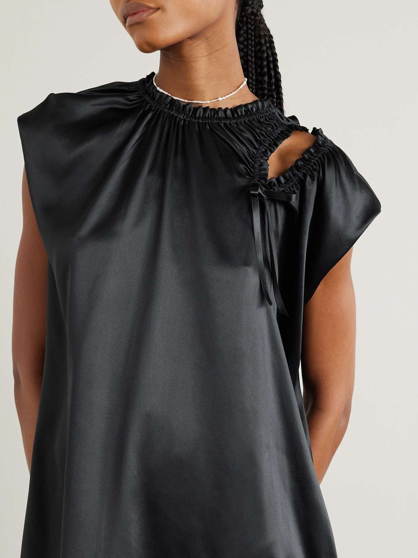 Tie-detailed ruched cutout silk-satin midi dress - 5