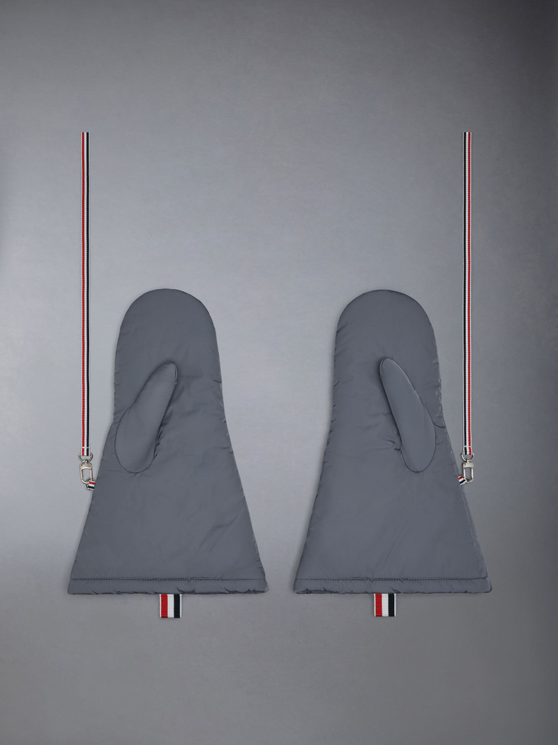 Poly Twill Supersized Mittens 1