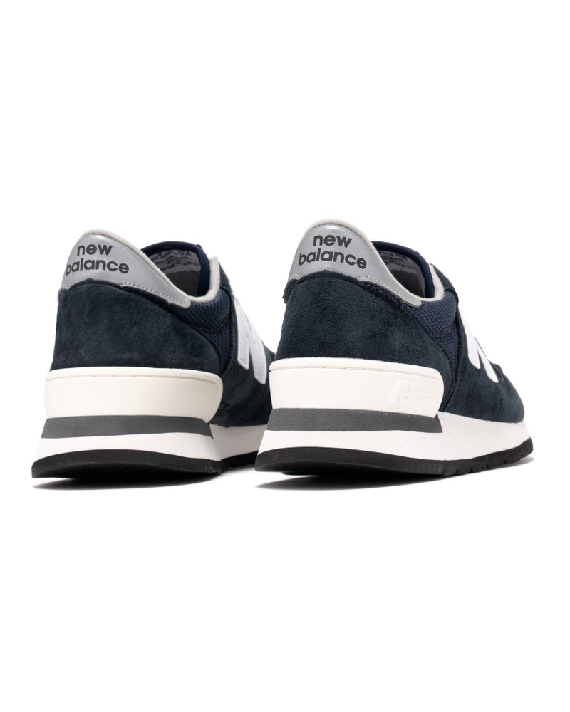 New Balance M990NV1 outlook