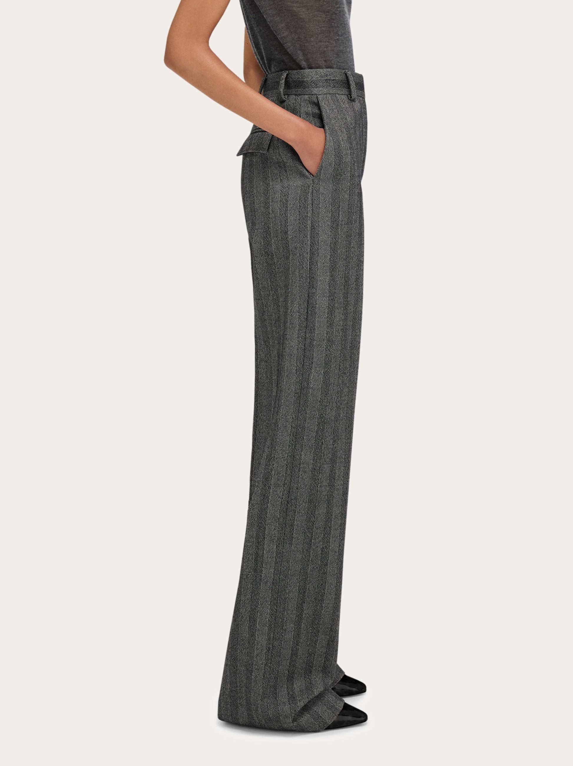 Tailored trouser in chevron - 3