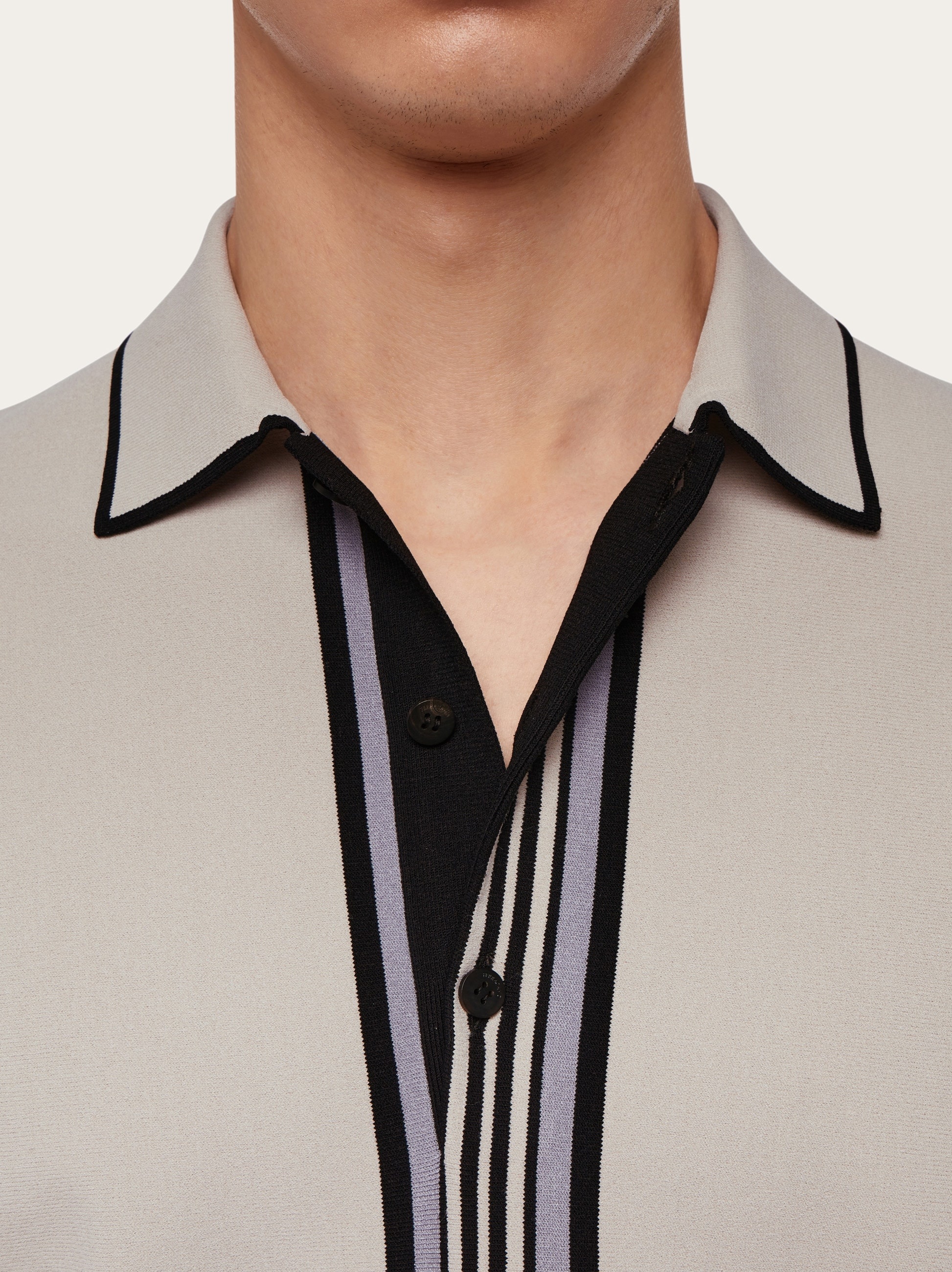 Short sleeved polo shirt - 4