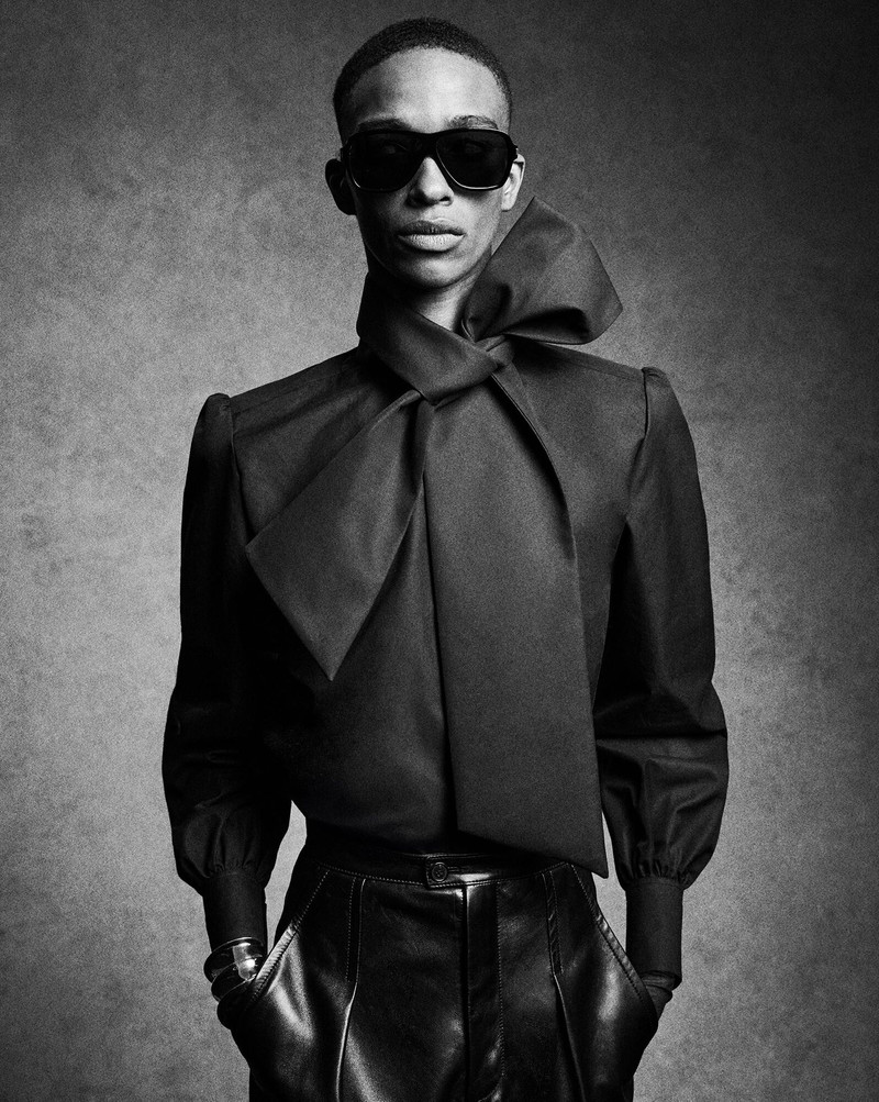 SAINT LAURENT wavy cuff bracelet in metal outlook