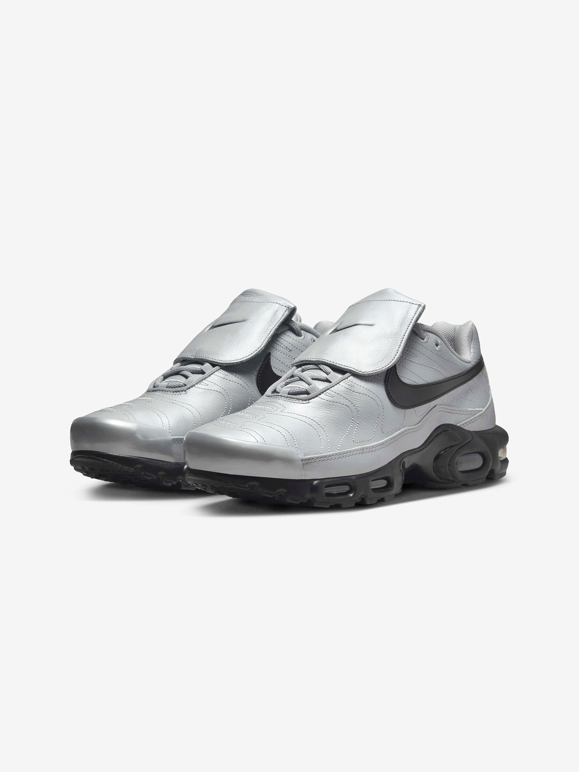 NIKE AIR MAX PLUS (WOLF GREY/BLACK/METALLIC SILVER) - 2