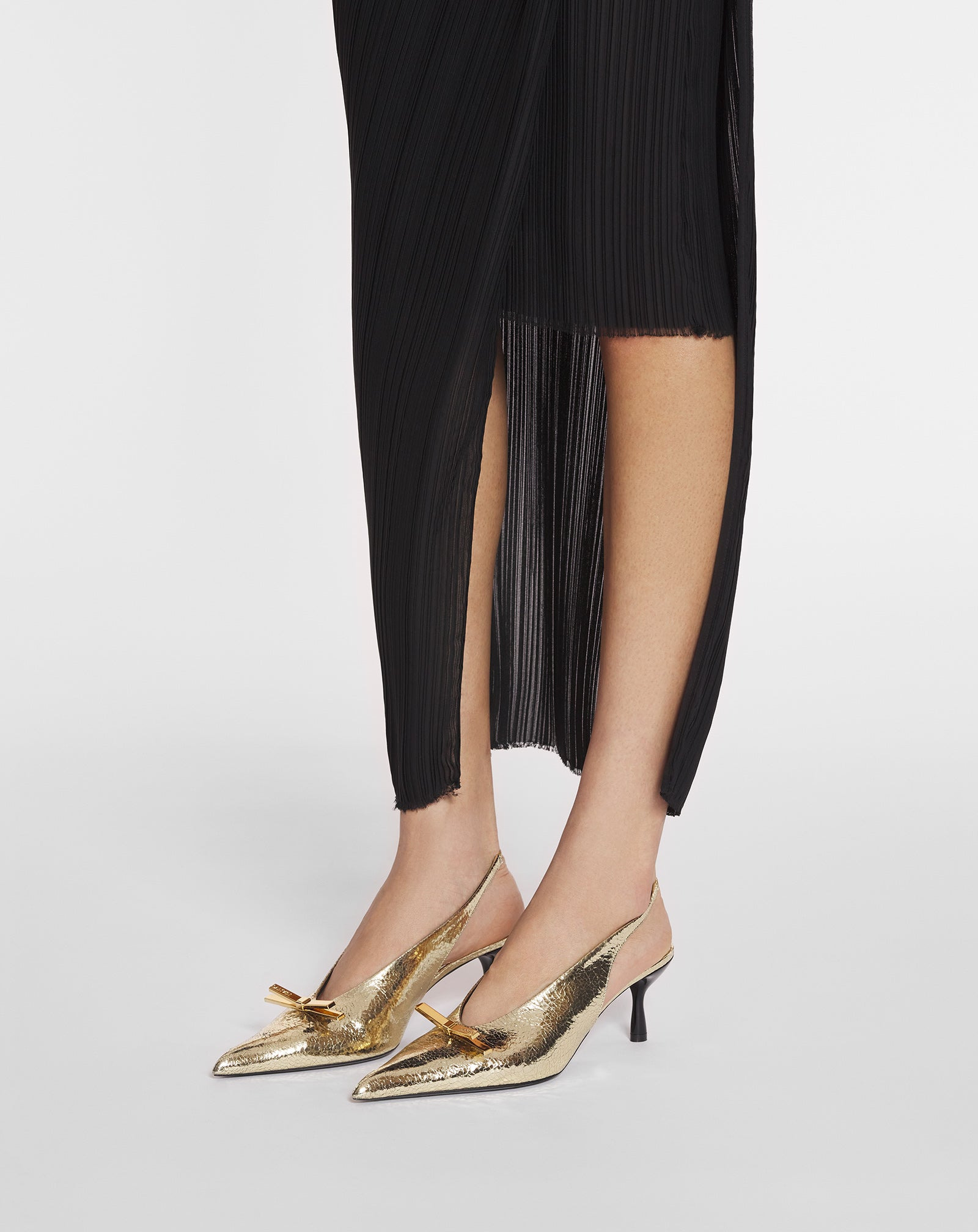 LANVIN BOW SLINGBACK PUMPS IN CRACKLED METALLIC LEATHER - 6