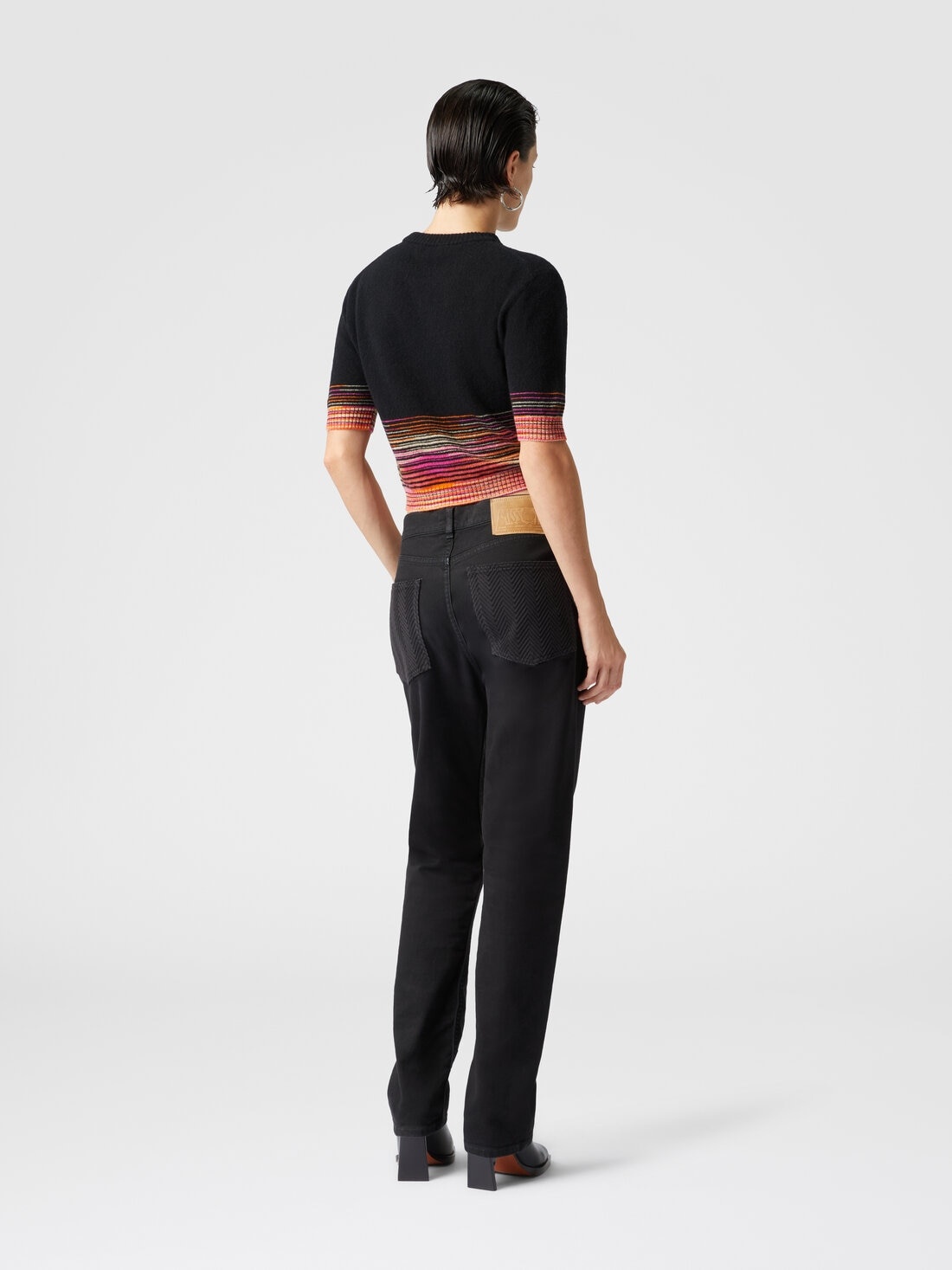 Short-sleeved flared cashmere crewneck crop top - 3