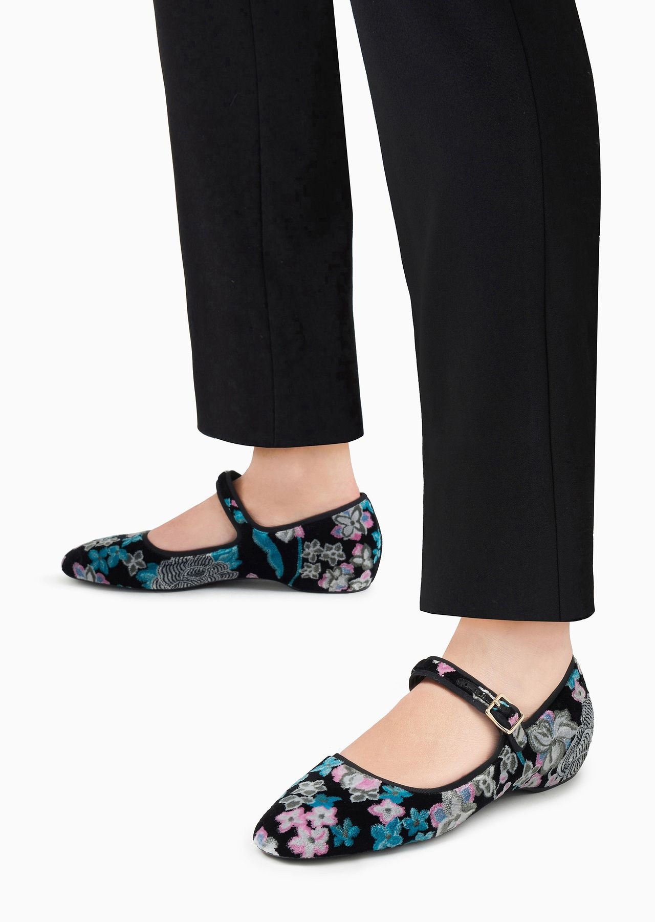 Embroidered velvet ballerinas with strap - 7
