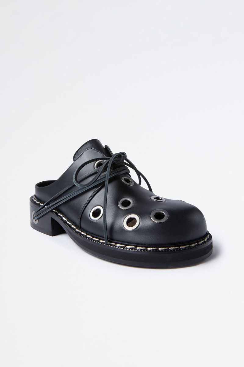 SUNNEI BLACK BUCO SABOT outlook