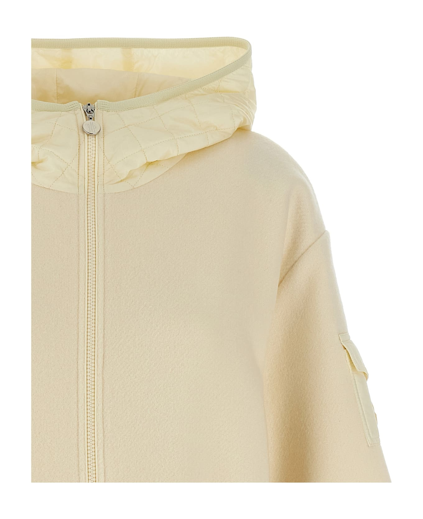 Two-material Hood - 3