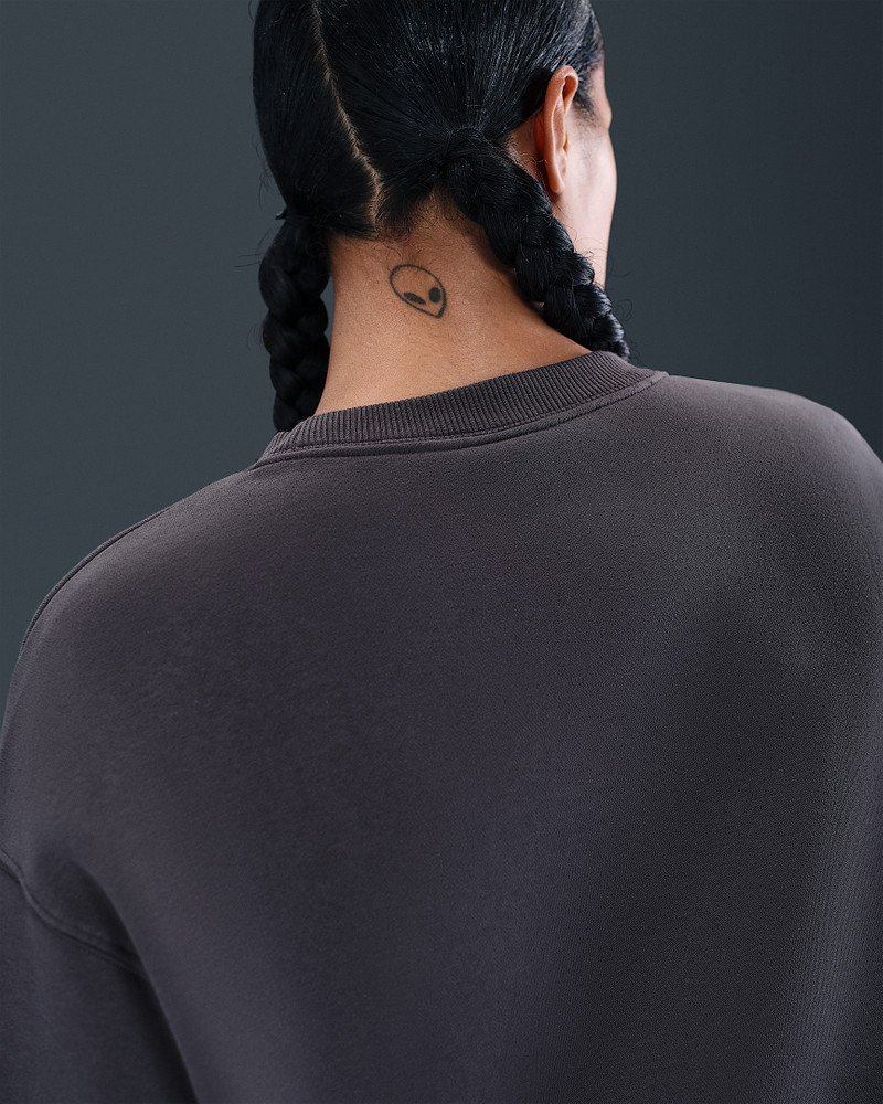 Nike Nike Sportswear Phoenix Fleece Women's Oversized Crew-Neck Sweatshirt outlook