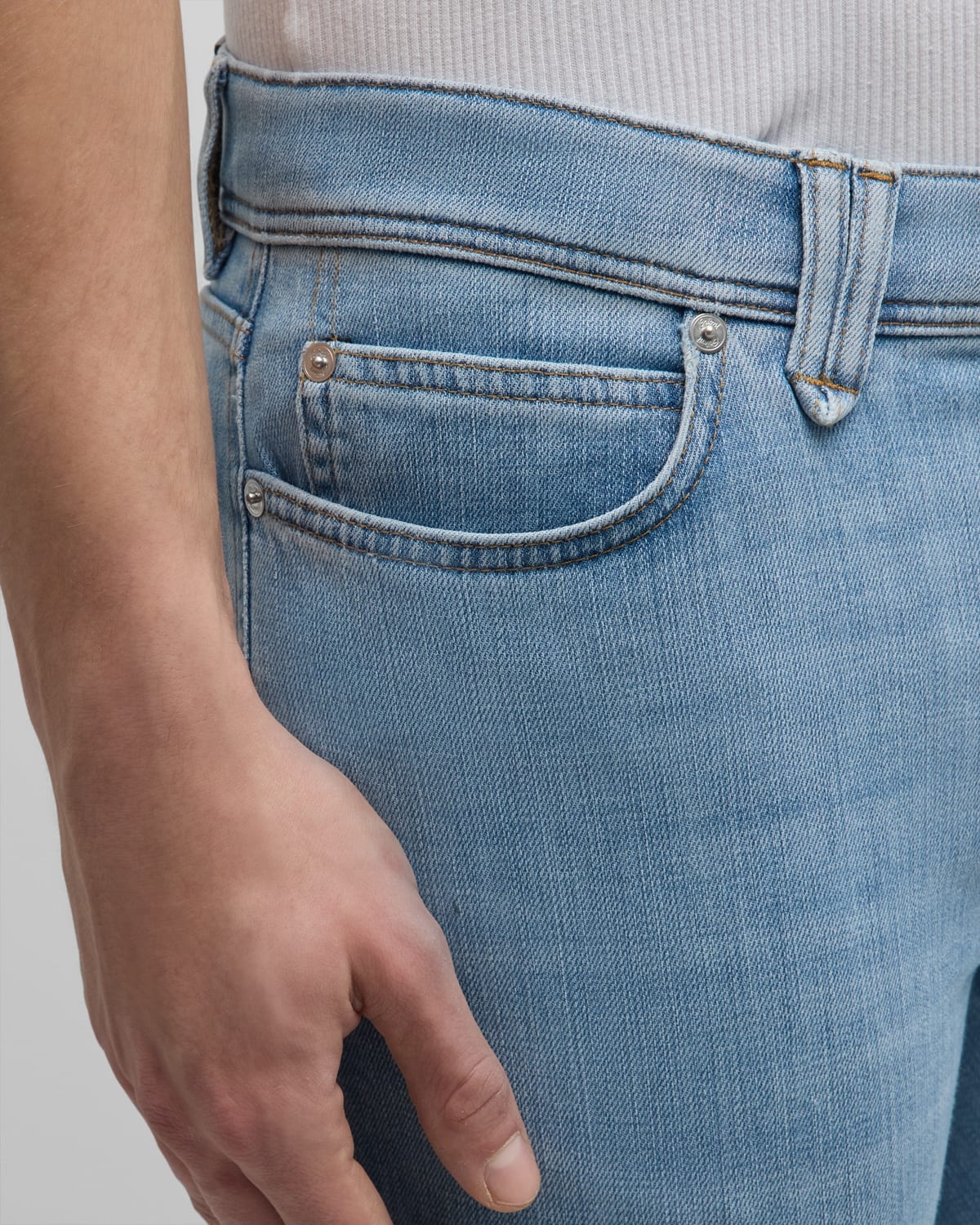 Men's Slim-Fit Light Wash Denim Jeans - 7
