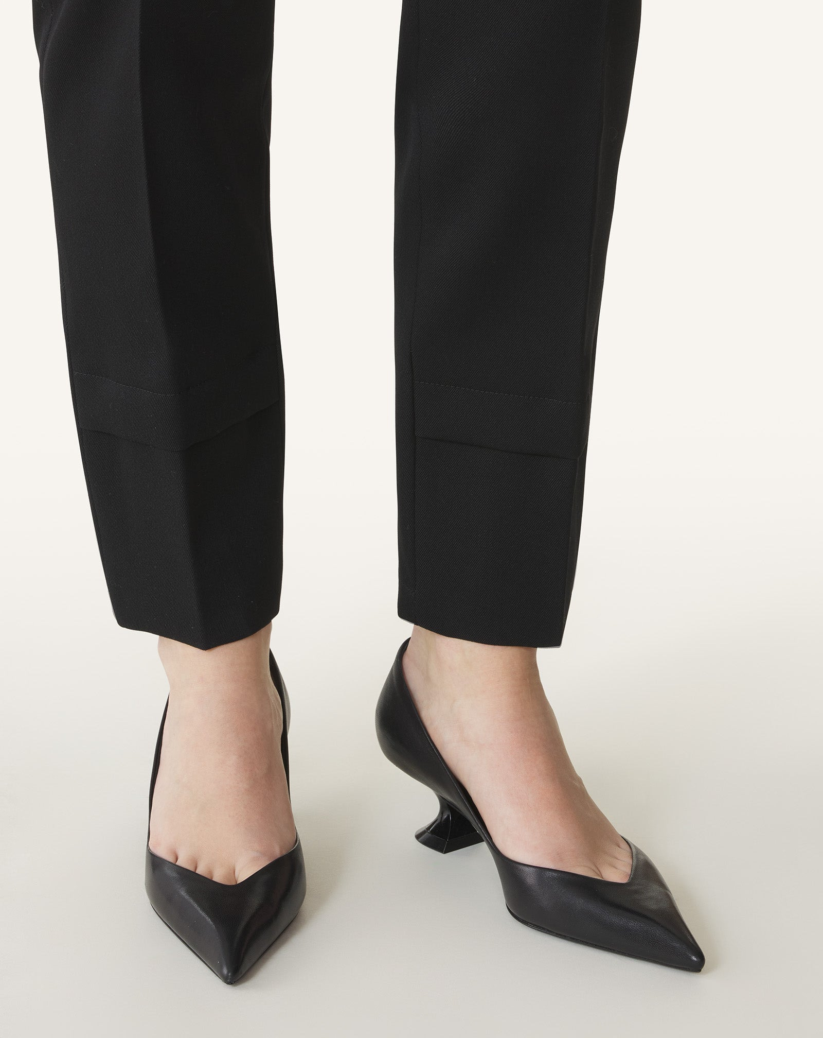MIDNIGHT STEP PUMP IN LEATHER - 7