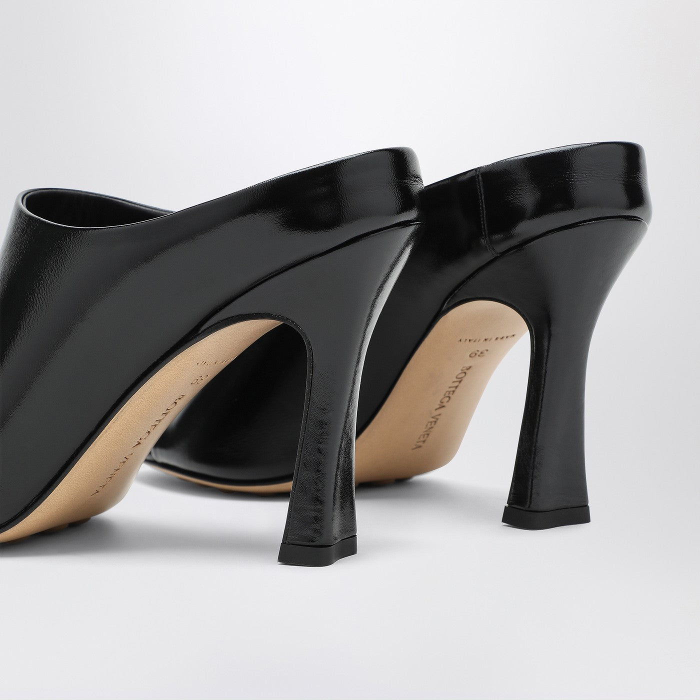 Bottega Veneta Women Black Leather Rana Mule - 5