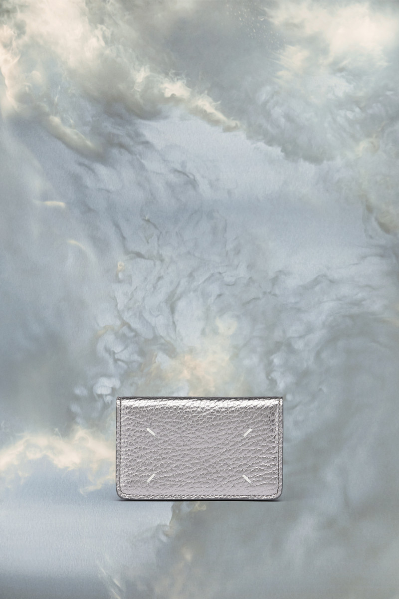 Four Stitches Card Holder 1