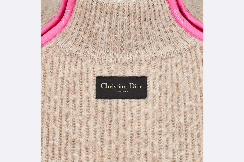 Sweater with Zipped Collar 3