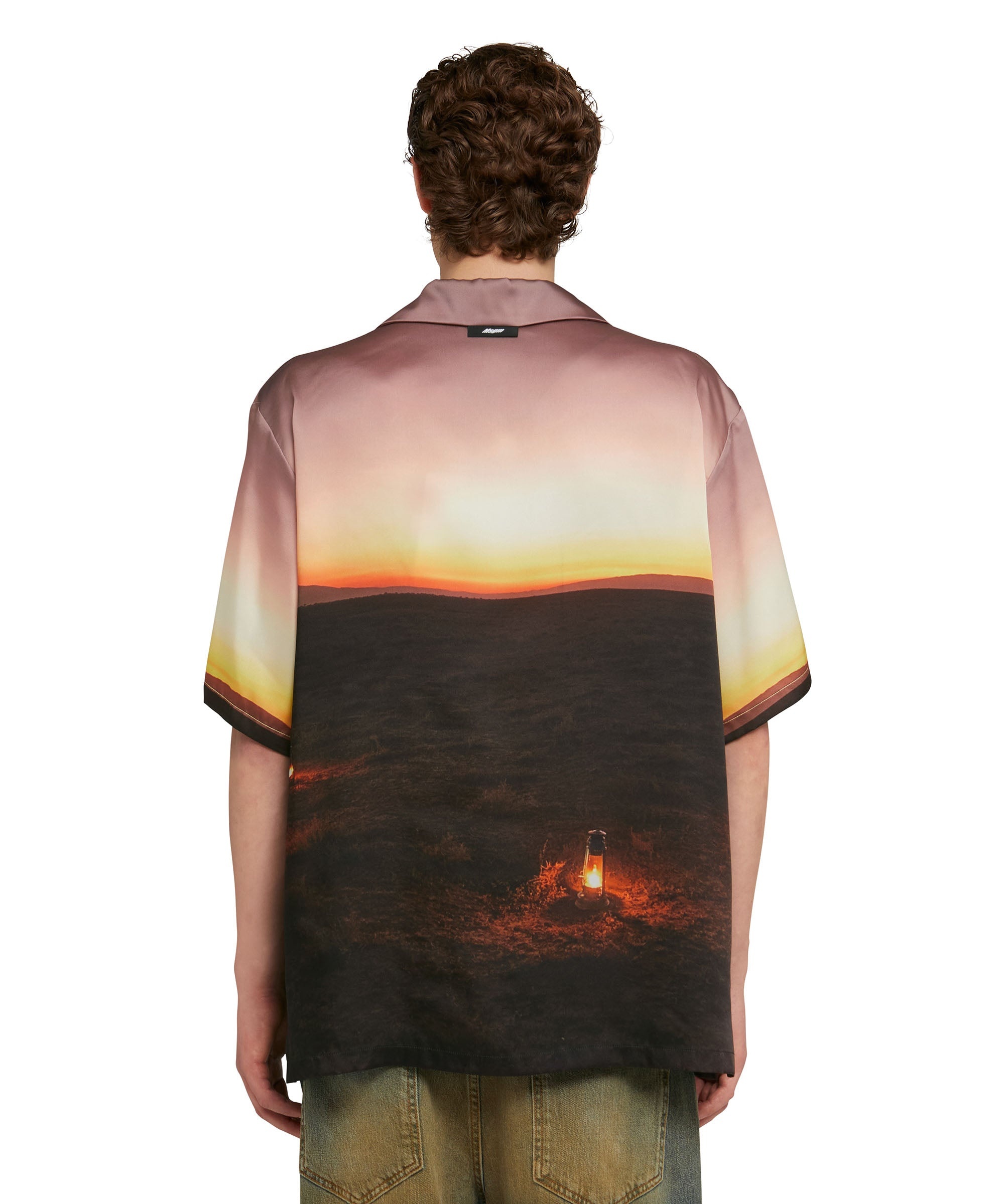 Fluid fabric  bowling shirt with "Tanzanian gaze torch snap" print - 3