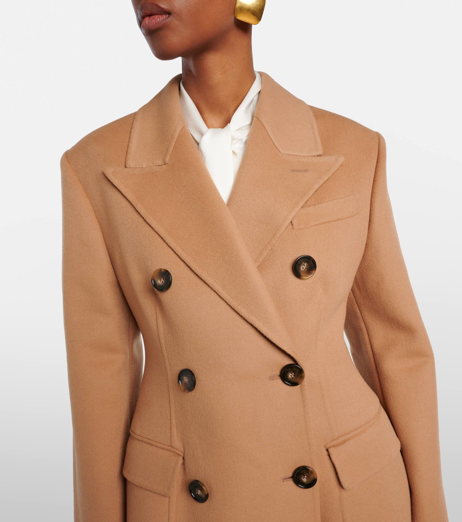 Double-breasted virgin wool coat - 4