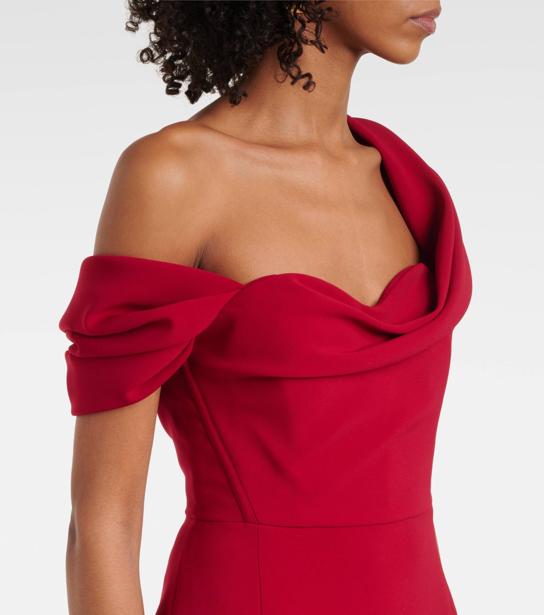 Draped off-shoulder crêpe gown - 4