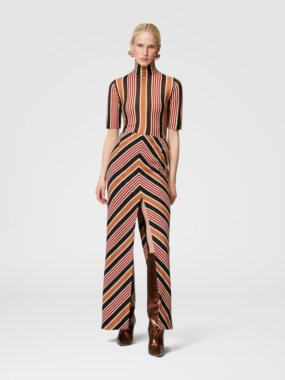 Short-sleeved turtleneck in striped cotton and viscose - 2