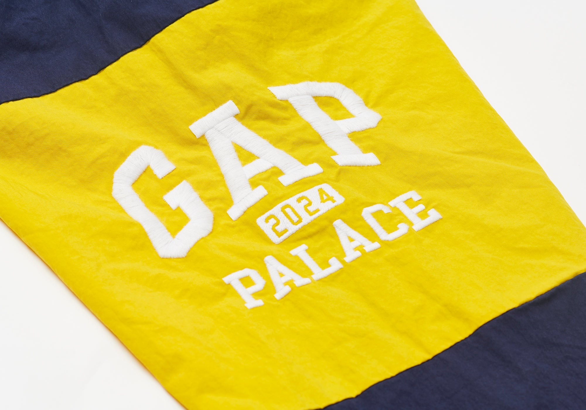 PALACE GAP WINDBREAKER　BLUE/YELLOW XL Palace x Gap Windbreaker Jacket Blue/Yellow