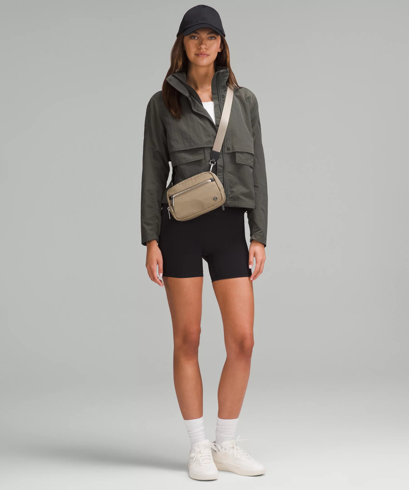 lululemon Everywhere Convertible Crossbody 1.5L outlook