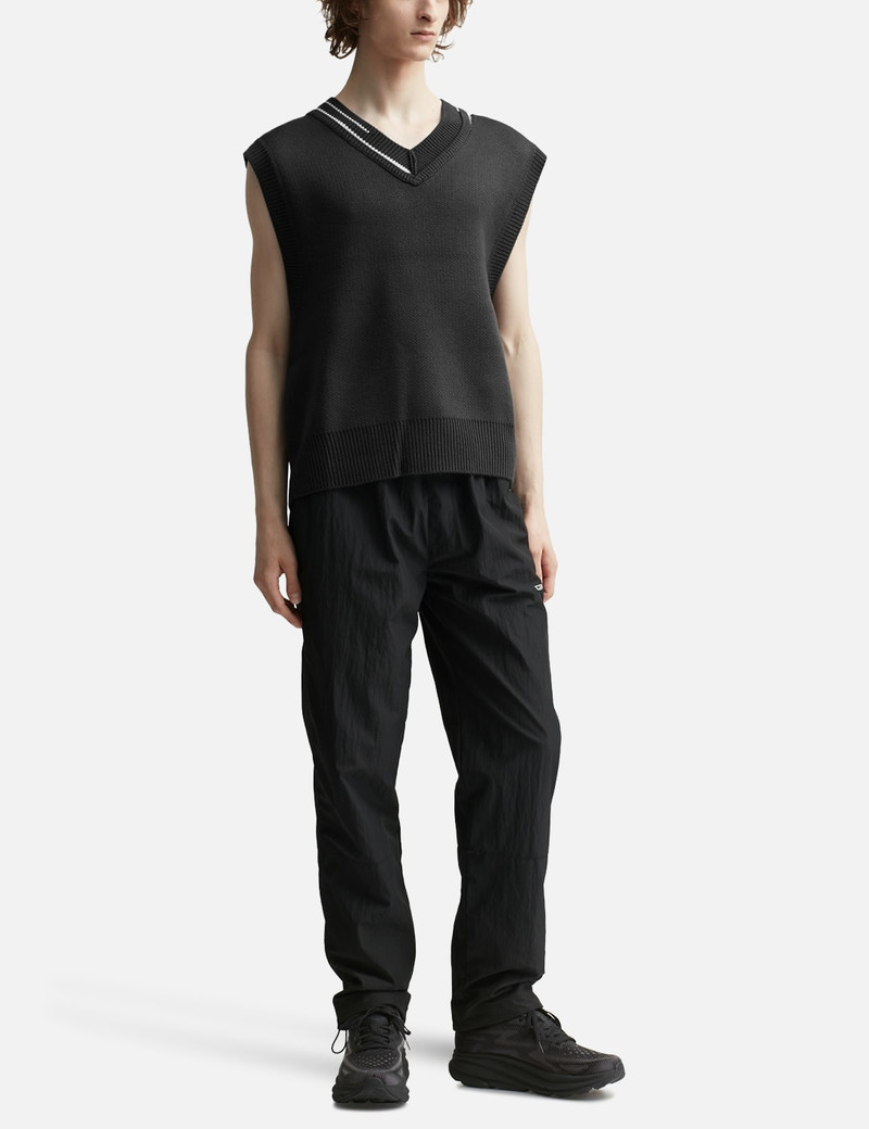 STAFF UNIFORM DISTRESSED V-NECK SLEEVELESS KNIT VEST 5