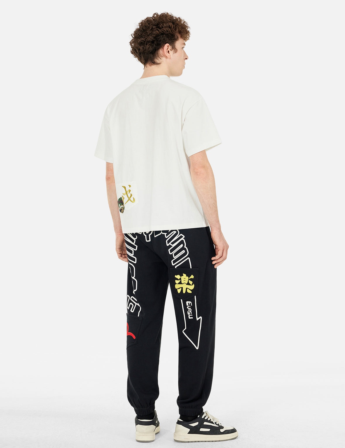Multi-embroidery and Multi-pocket Relax Fit T-shirt - 3