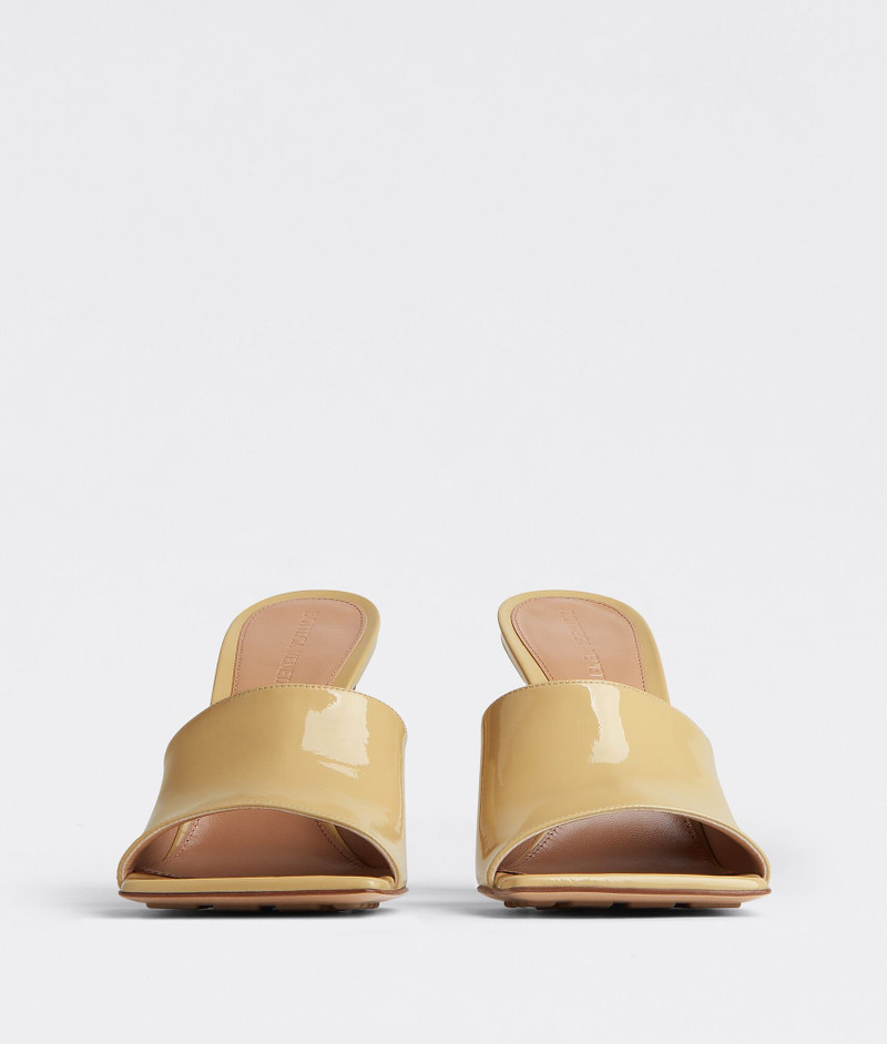 Bottega Veneta stretch outlook