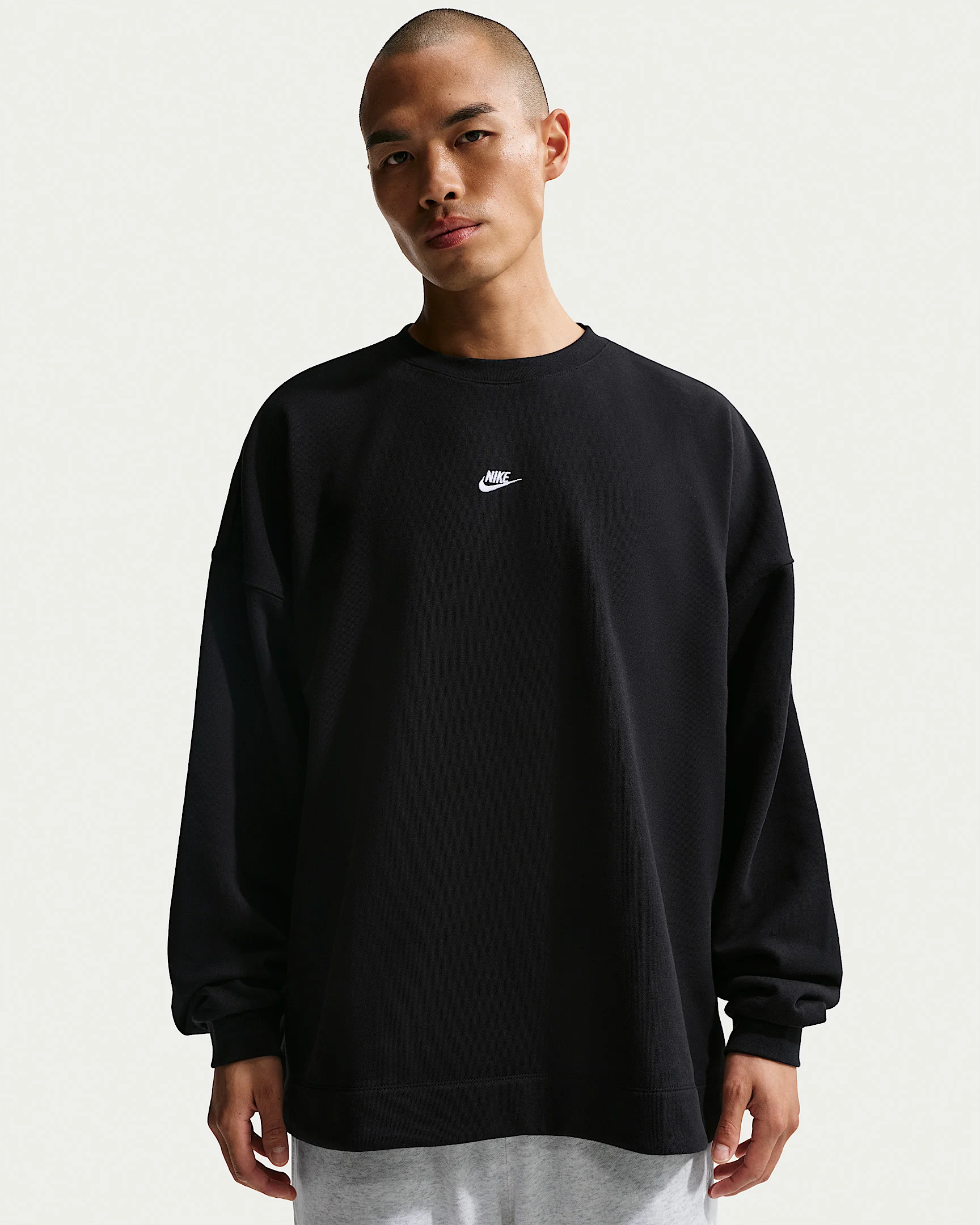 Nike Sportswear Club Men's Oversized French Terry Crew-Neck Sweatshirt - 1