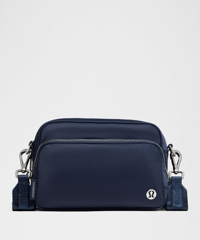 Everywhere Crossbody Bag 2L *Metal Hardware 1