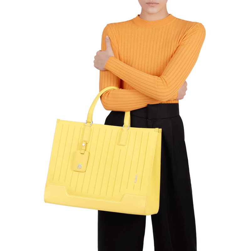 Never Still Tote Large 9