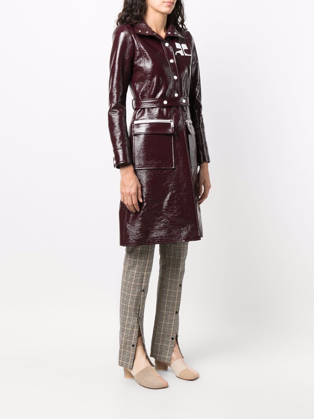 logo-appliqué vinyl trench coat - 3
